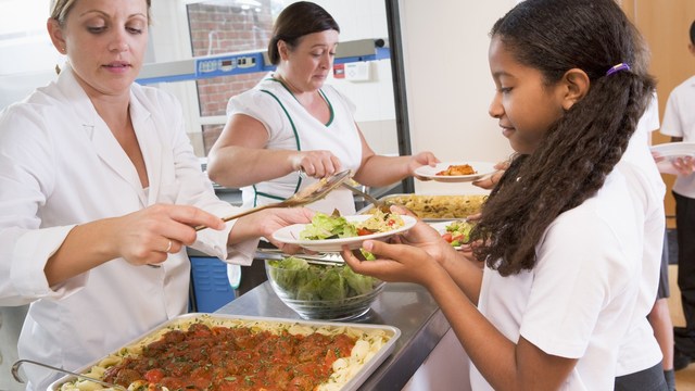 childhood obesity may be affected by screen time and cafeteria food