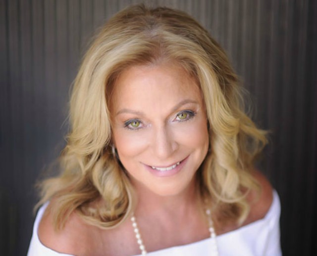 Carrie Martz UVee