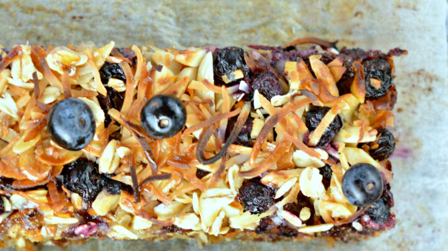 carrot cake baked oatmeal bars