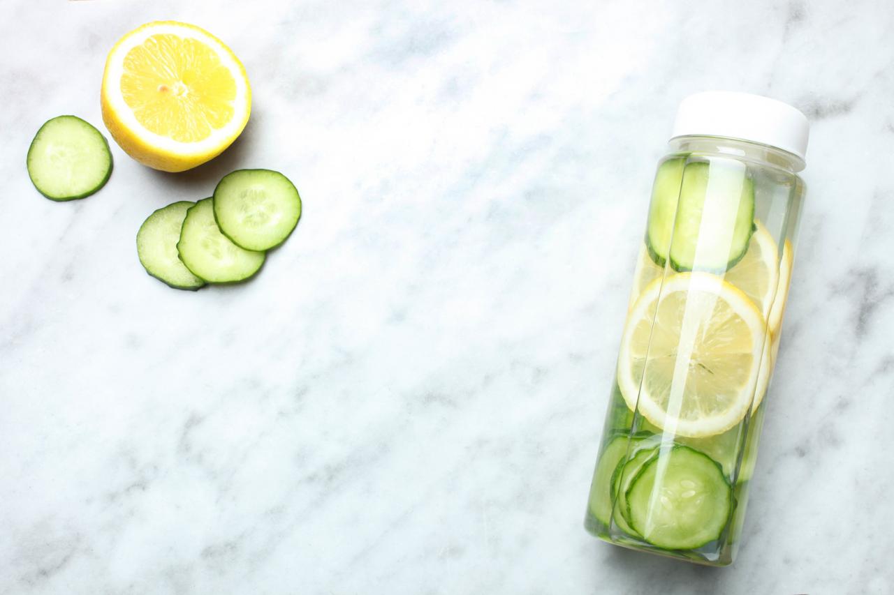 7 Ways to Get More Water Into Your Diet 