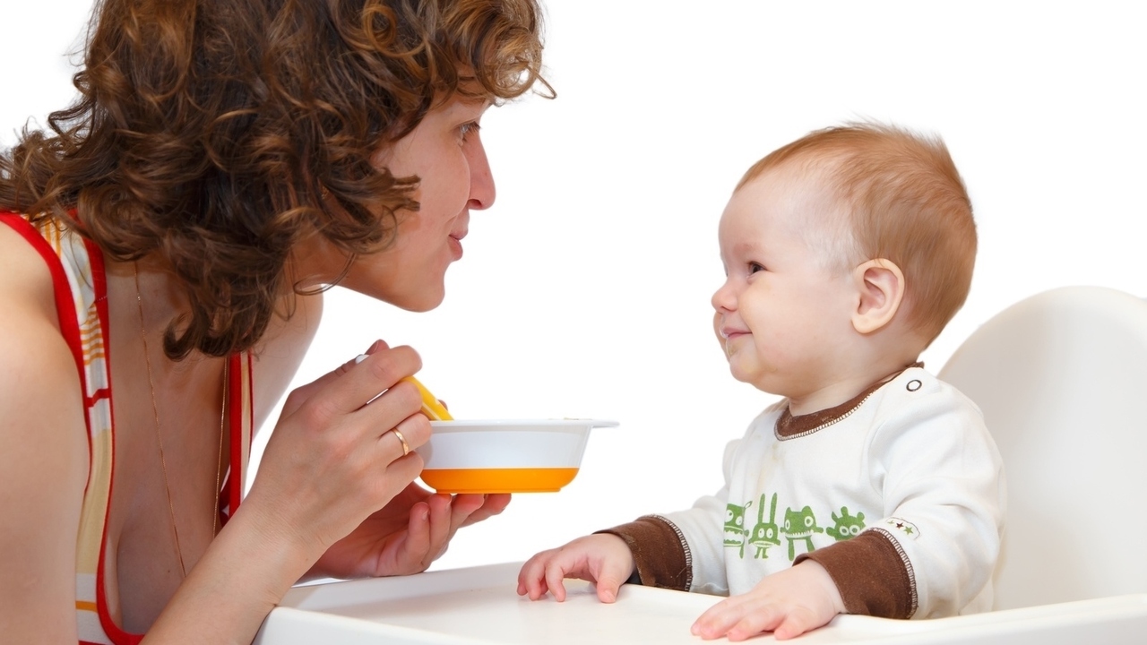 On Introducing Solids To Your Baby