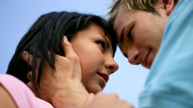 Pucker Up! HPV-Linked Oral Cancer May Not Raise Partners' Risk 