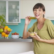 early-sign-of-pregnancy-is-food-craving