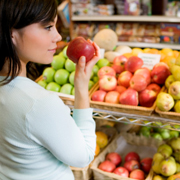 Organic foods can improve health (Jupiterimages/Creatas/Thinkstock).